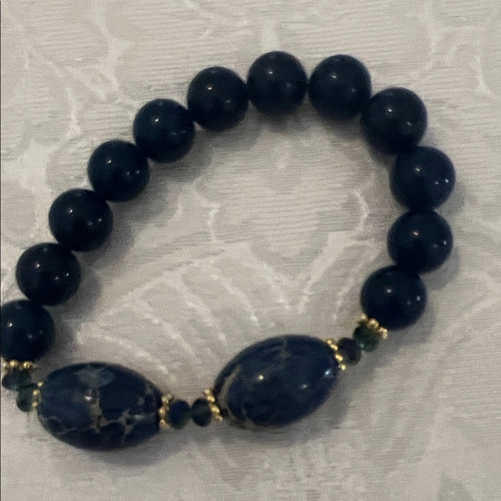 Elegant Black and Gold Beaded Bracelet